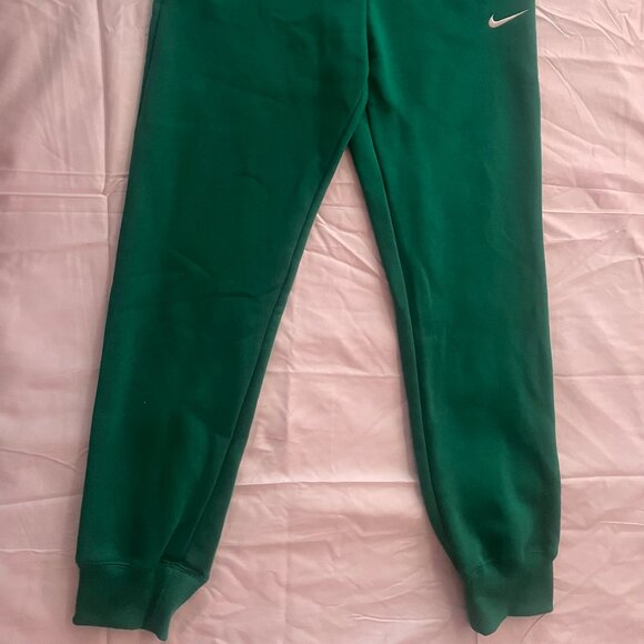 Nike Standard Fit High Rise Sweatpants - Picture 6 of 6